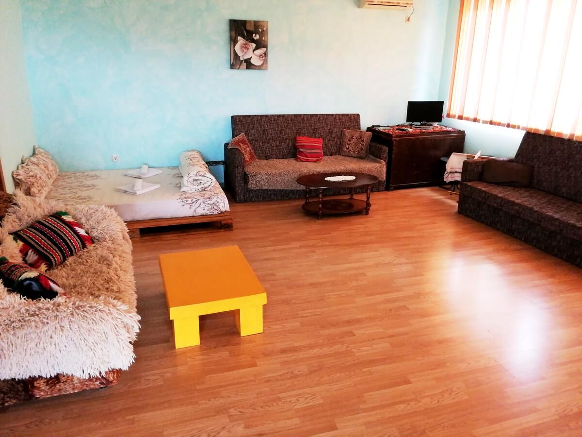 Гостевой дом Guest House Misha Petrevene-12